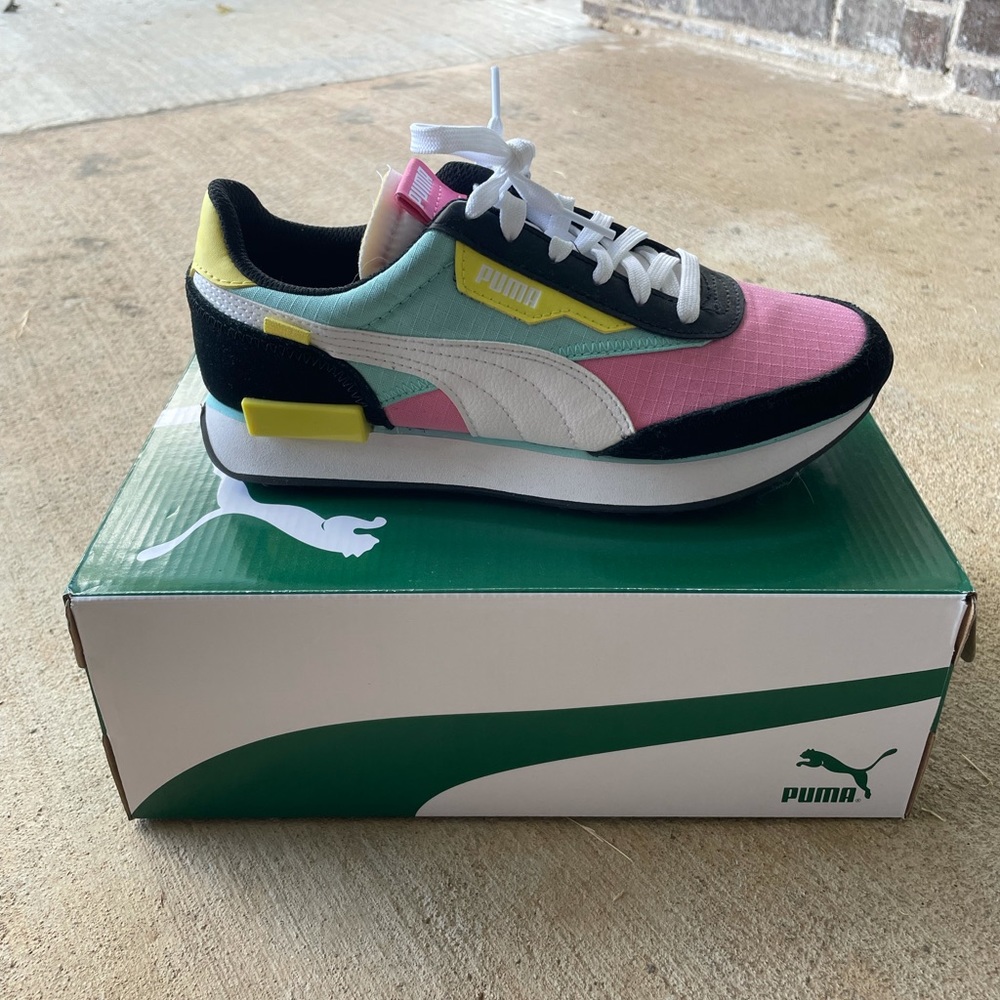 Women’s Puma Shoes